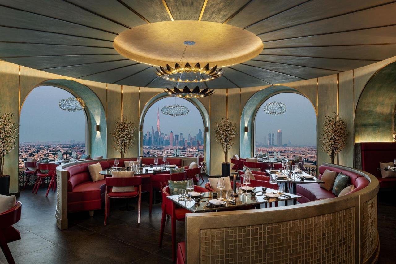 فندق شيراتون مول الإمارات، 5*