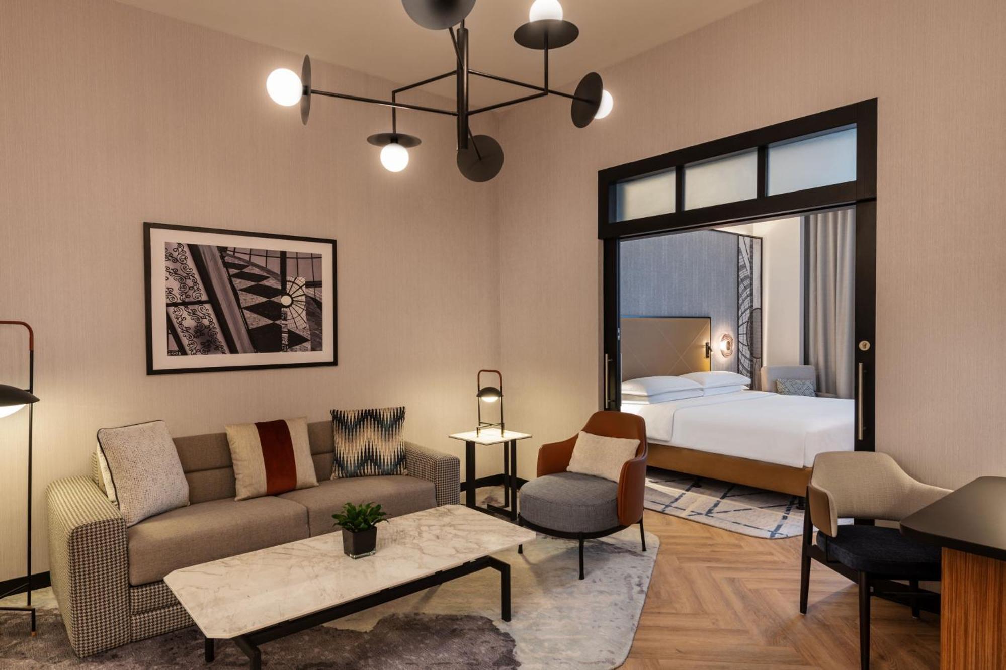 شيراتون مول الإمارات، 5*